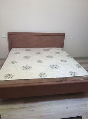 Продается двухспальная кровать