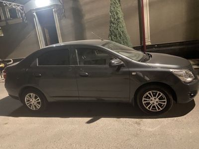 Автомобиль Кобальт