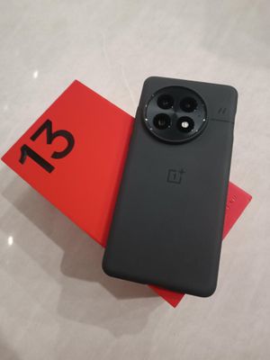 Продается свой Oneplus 13 12/512gb Black. Оба слота зарегистрированы.