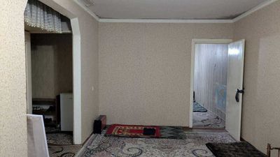 Фрунзиский Саёхат магазини 2 хонали квартира сотилади.ID: 285626