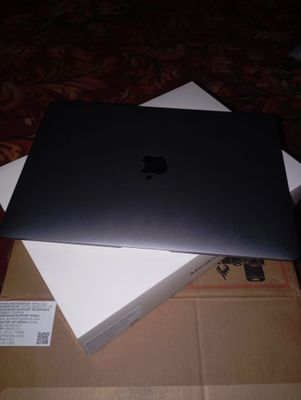 Macbook air 13 ram 8 SSD 256