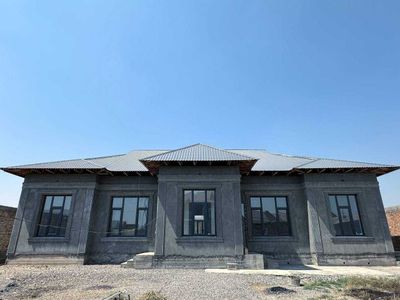 Участок 8 соток, 8 комнат + подвал