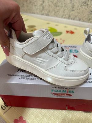Кроссовки sketchers