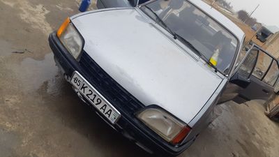 Opel REKORD yaxshi holatda