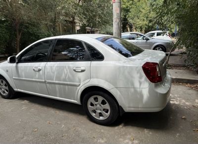 Gentra 1.5 tez va arzon sotiladi