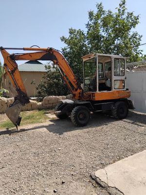 Ekskavator miniy