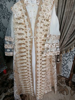 1ta ansanbil 3ta diadema 2ta sharf.holati yaxshi