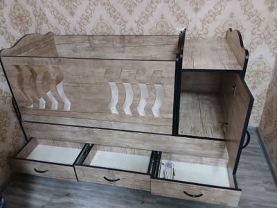 Детский крават хорошим состояние