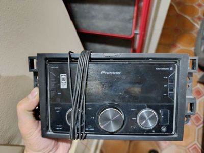 Продаётся магнитофон Pioneer MVH-S425BT