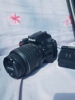 Nikon d3200 в отличном состоянии свой срочно!