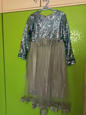 Ko'ylak 1 marta kiyilgan 13 yoshdagi qizlar uchun