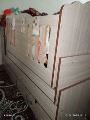 kravat shkaf