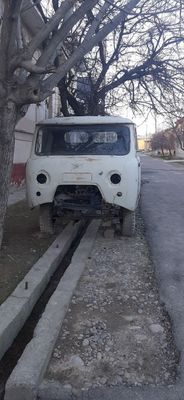 UAZ bortlik 1990 yil