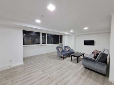 Офис м.Х.Алимжана Московские высотки 2-комн 18/18 70 м² евроремонт