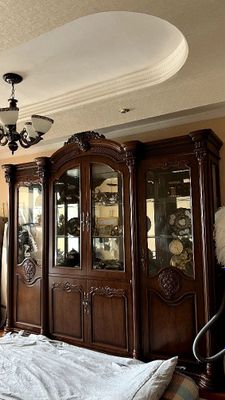 Шкаф камот срочно продается,всё в хорошем состоянии
