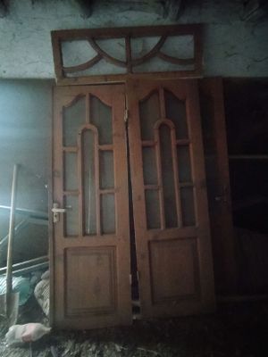 eshik sotiladi 2 tabaqali 250 mingdan har biri