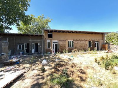Эшонгузарда 8 сотих нотурар жой ижарага