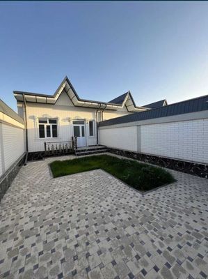 sergili honobot mahalla 1.7 sotixda joylashgan uy