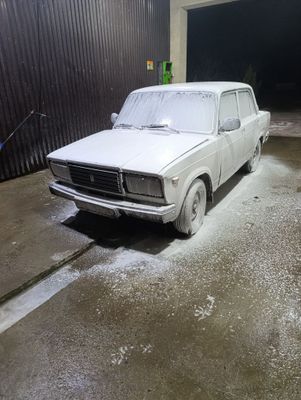 Ваз 2107 сотилади
