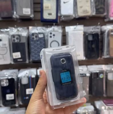 Gusto GSM Samsung telefoni sotiladi