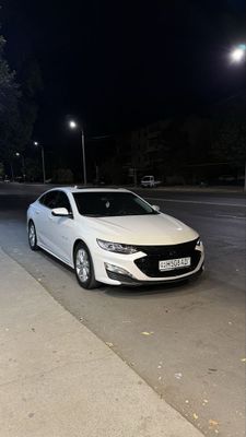 Malibu 2 2.4 sotiladi