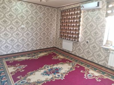 Шаҳар марказида 3-хонали квартира ижарага берилади