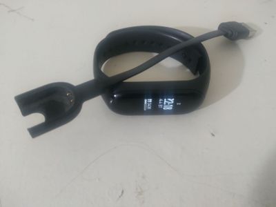 Mi band 3 2 yil ishlatilgan