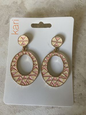 Новые сережки Kari