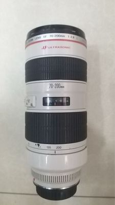 Canon 70-200 obektiv sotiladi xolati yaxshi