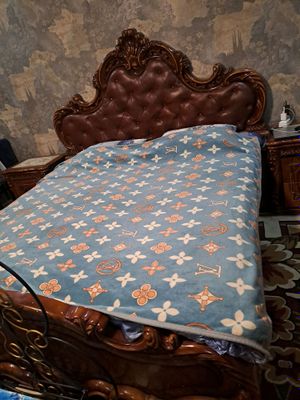 Mebel hitoy narhi 1000$ yana kelishiladi