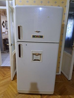 Холодилник сотамиз холати яхши зур ишлайди