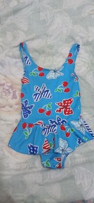 Продам купальник для девочек