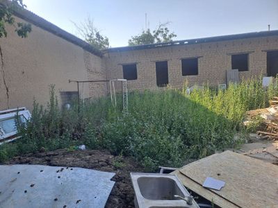 Yer sotiladi Sergeli Qumariqda 9 sotig uglavoy joyda
