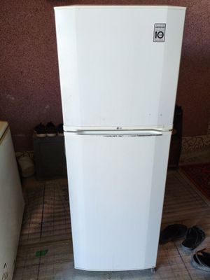 LG Холодильник сатылады