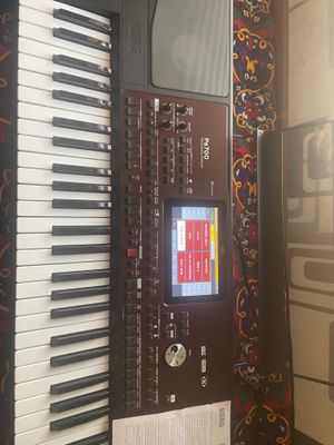 Korg pa 700 sotiladi pashti yangi holatda programmasi terilgan