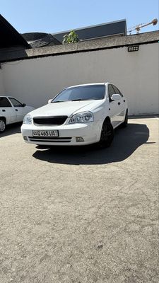 Лассети 2009год 1.8