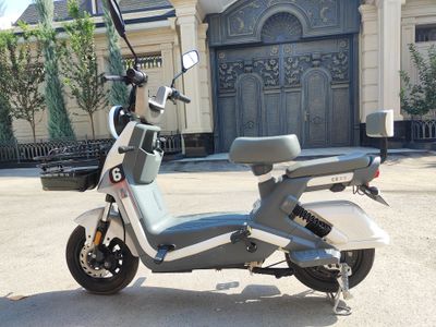 Продаю скутер премиум качества