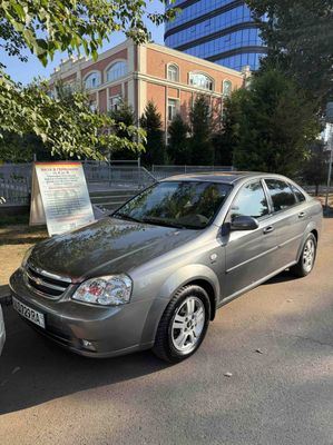 Продаю Chevrolet Lacetti, 2013 года, 3 позиция