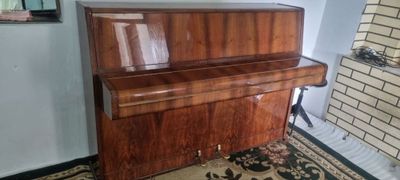 Fortepiano “petrof” holati ideal kelib korib osela boladi