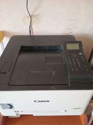 Продаю Принтер цветной Canon б/у.