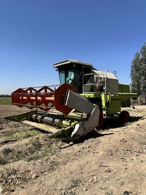 Claas dominator 130