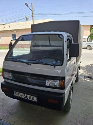 Damas labo sotiladi
