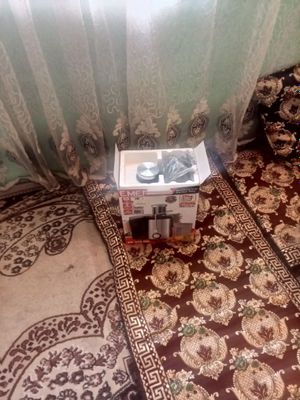 Пылесос новый срочно продаю