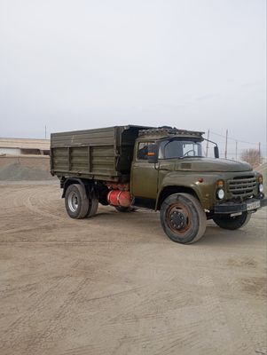 Zil 130 sotiladi