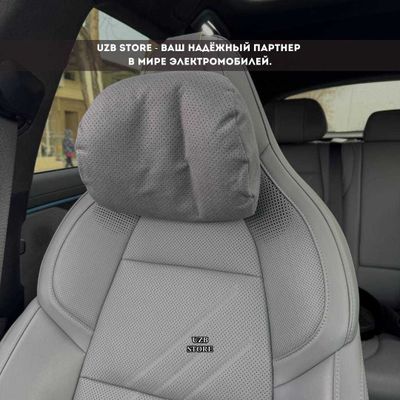 Подушка для шеи —отличный аксессуар для комфортных поездок серый цвет.