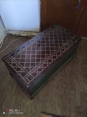 Продам старинный сундучок