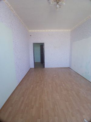 Янги дом 1хона 4этаж урта подезд аэрапорт йулида