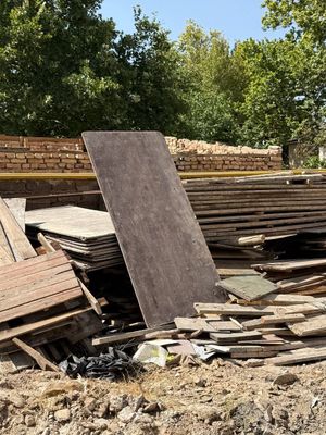Apalovkala va yogochlar sotiladi