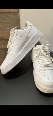 Красовки оригинал Nike 26,5 см-43 размер .