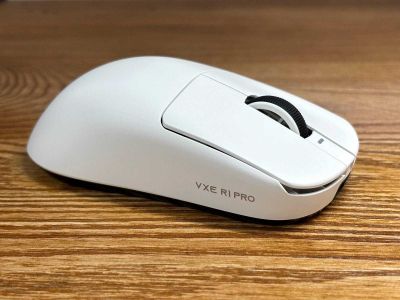 Gaming mouse VXE R1 Pro MAX Black , white style